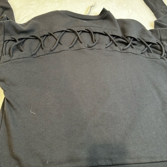 ALO Yoga Charcoal Long Sleeve Top - Picture 3 of 4